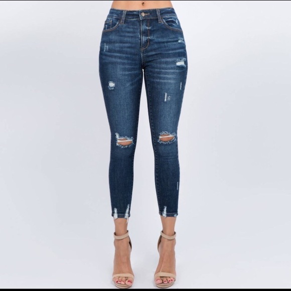 Oh so Pretty Fit Jean - Picture 1 of 1